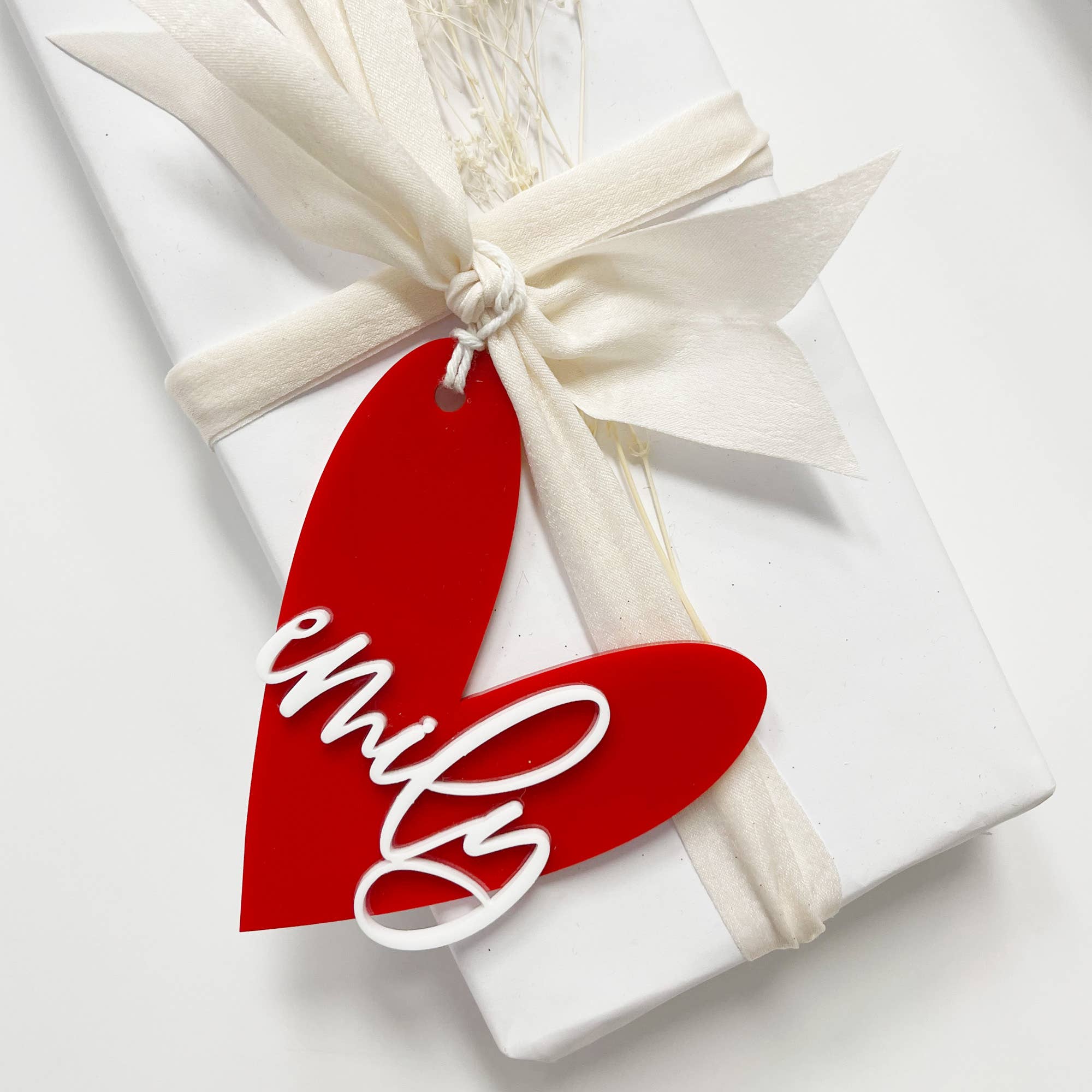 The Cotton & Canvas Co. - Wholesale Gift Tag - Personalized Name Valentine's Day Acrylic Gift Basket1