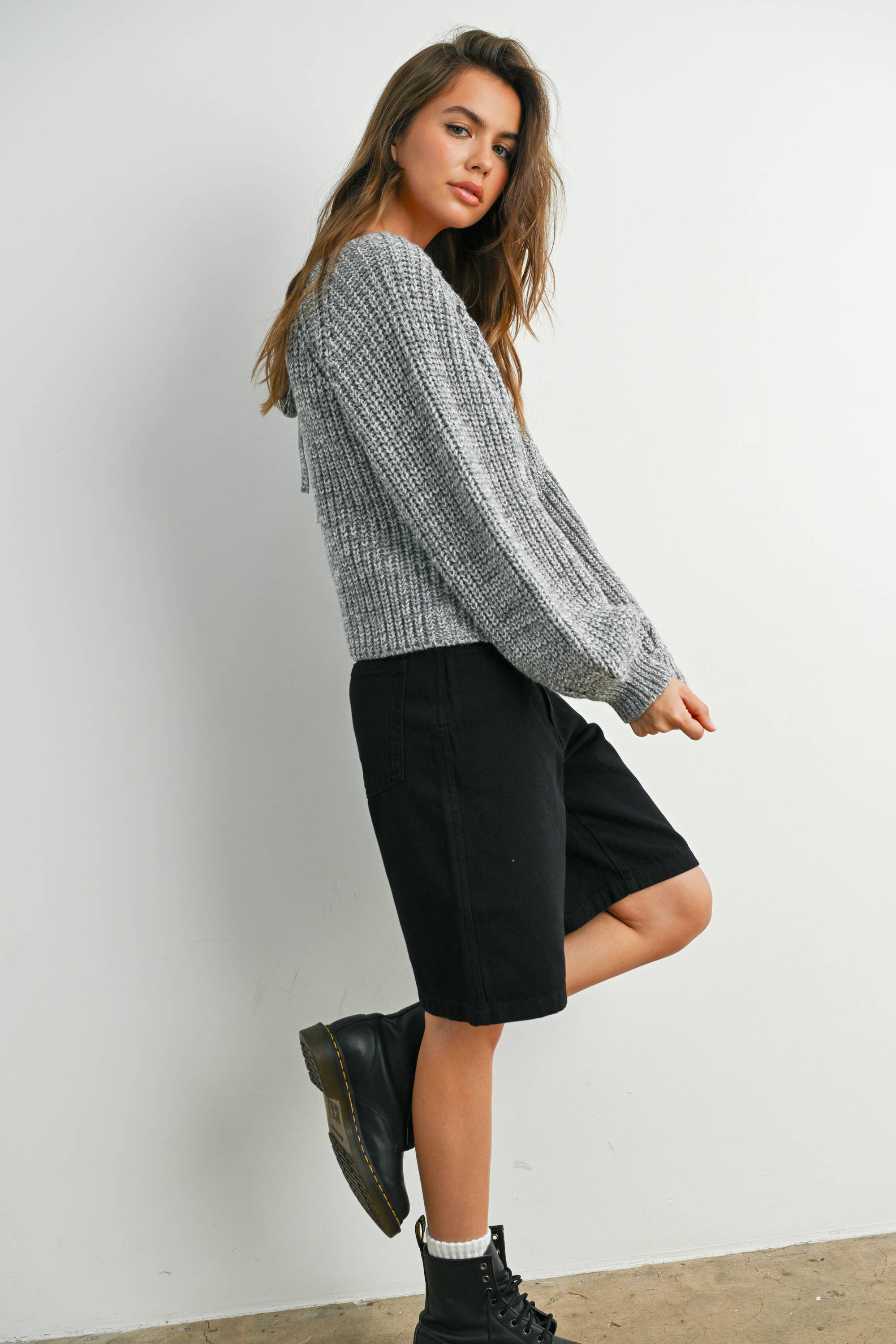 BUTTERMELON - Wholesale Knit Sweater - Women's - Tie-Back V-Neck Drop Shoulder Long Sleeve Top - BMW781027