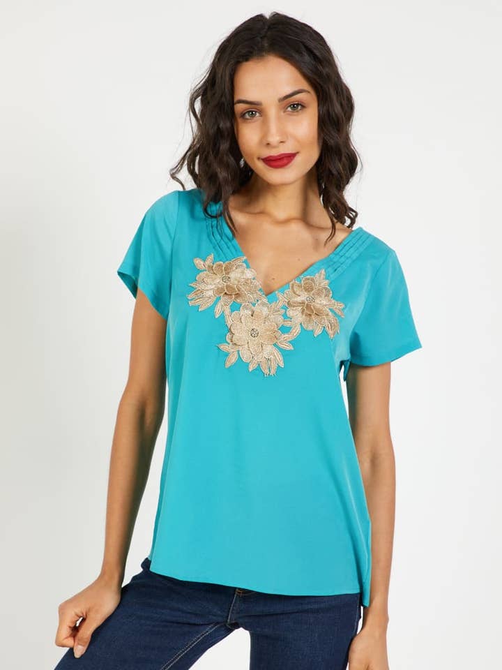 Satin blouse with embroidered flowers Ref: AN-260124 for wholesale by BanBat