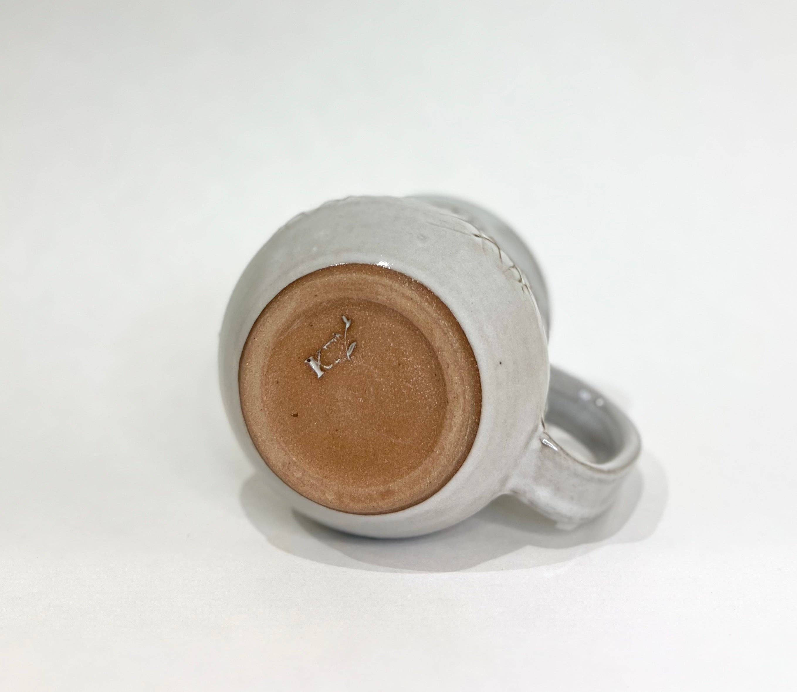 KF Stoneware - Venta al por mayor Taza - Taza de cerámica artesanal con borde festoneado - 530 ml2