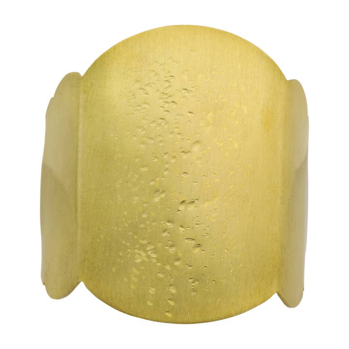 Bracciale Rocco in ottone spazzolato martellato per la vendita all'ingrosso da parte di Exclusive SB Jewelry