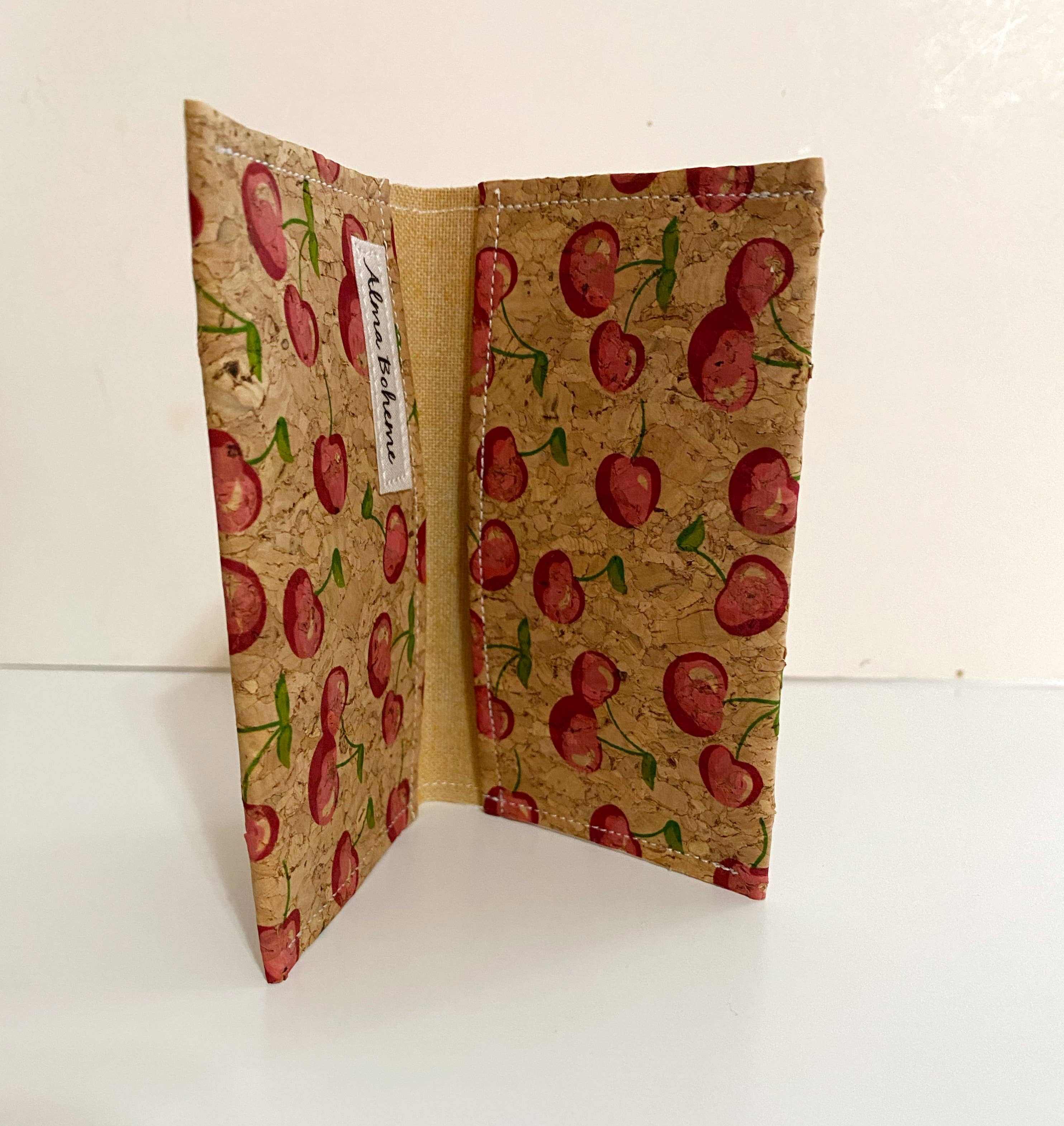 Alma Boheme Handmade - Vente Portefeuille – femme - Portefeuille pliant en liège avec motifs nature - Porte-cartes1