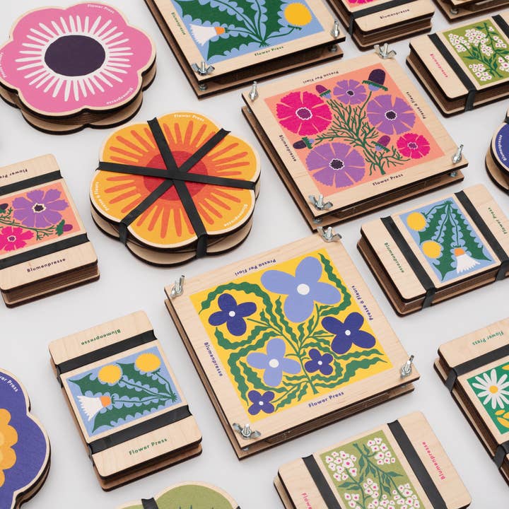 Studio Wald - Wholesale DIY Craft Kit - Pocket Flower Press - Dandelion