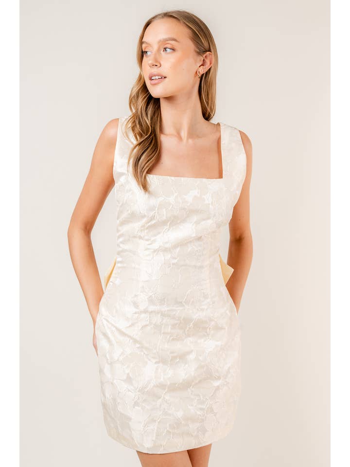 Fore Collection - Wholesale Dress - Women's - CHIC STATEMENT BOW BACK FLORAL COCKTAIL MINI DRESS-DI8374FO2