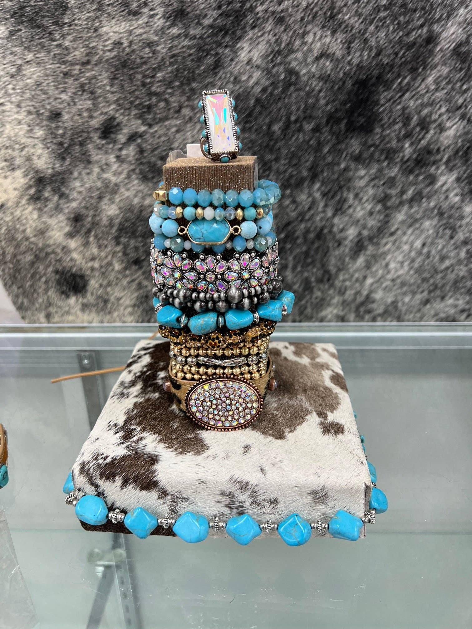 Cedar Hill Country Market - Wholesale Jewelry Stand & Display - Rustic Cowhide Bracelet Pedestals - Stack Racks1