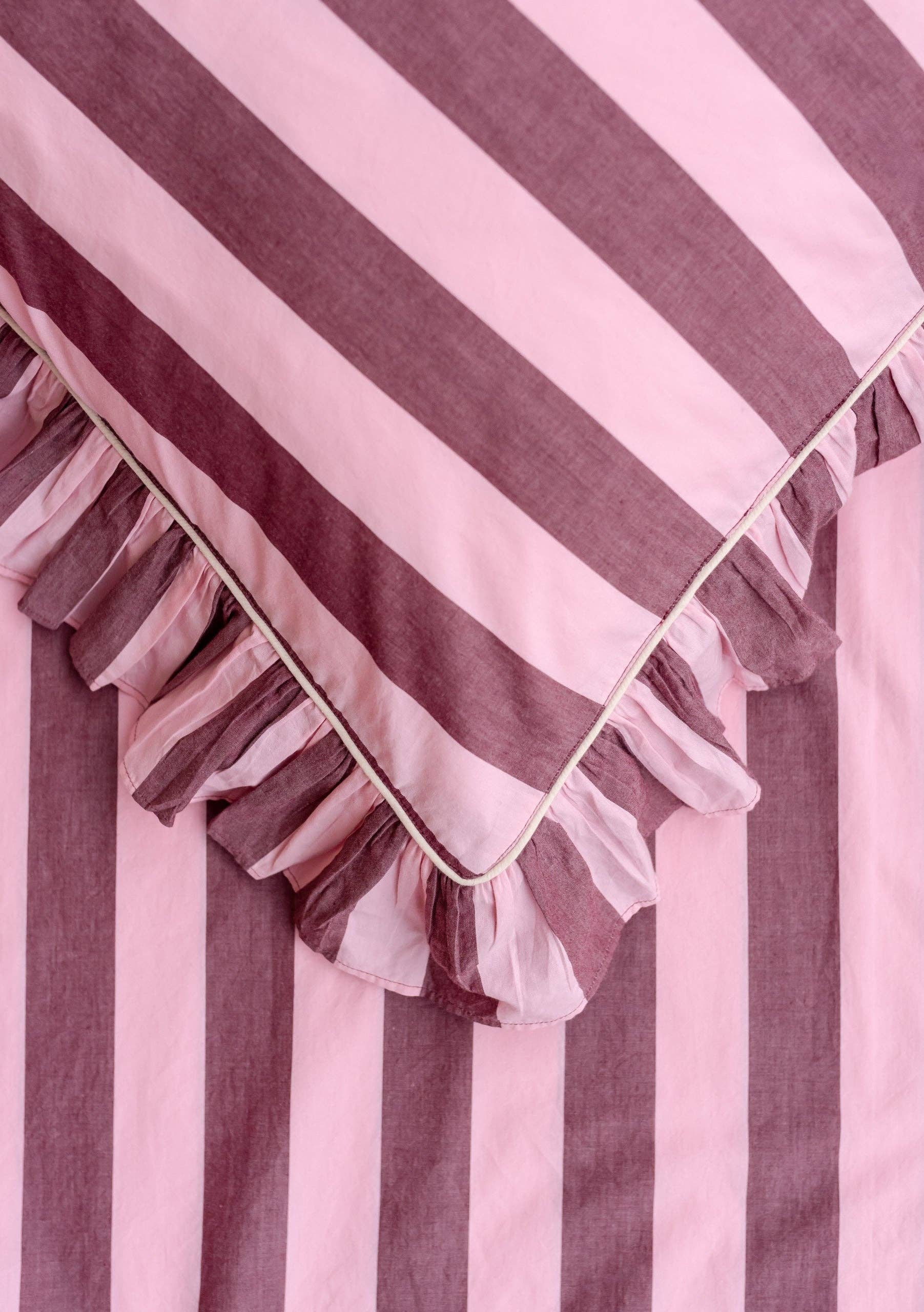 TBCo - Wholesale Bedding Set - Cotton Duvet Cover & Pillowcases Set in Pink & Burgundy Stripe2