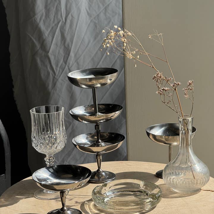 Transparent Mini vintage glass soliflore vase with round belly H12.5 for wholesale on Faire5