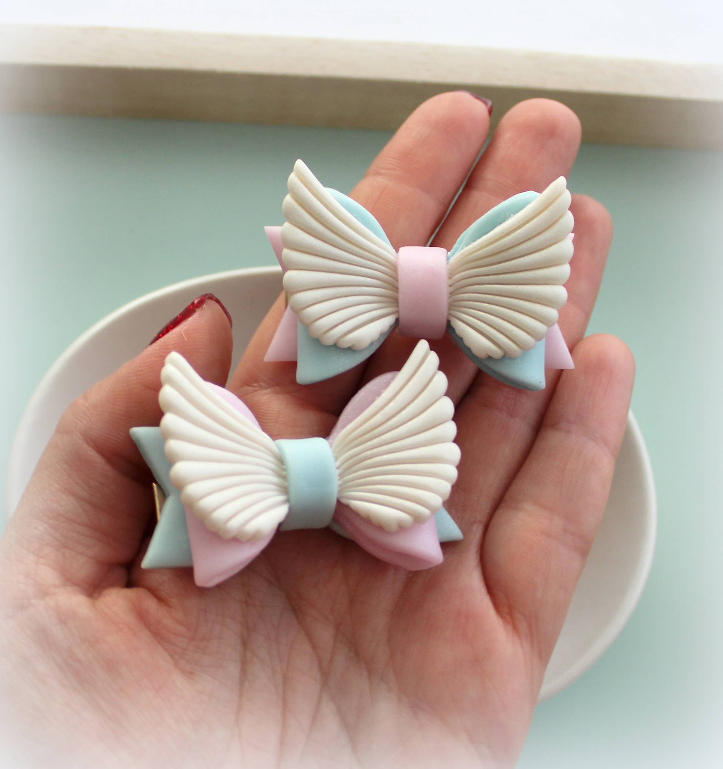 Sweets & Pearls – Großhandel Haarclip – Damen – Polymer Clay Pastell Engel Schleifen Haarspange5