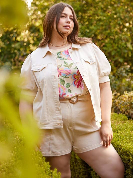 Veste courte à manches bouffantes délavée grande taille pour la vente par SKIES ARE BLUE