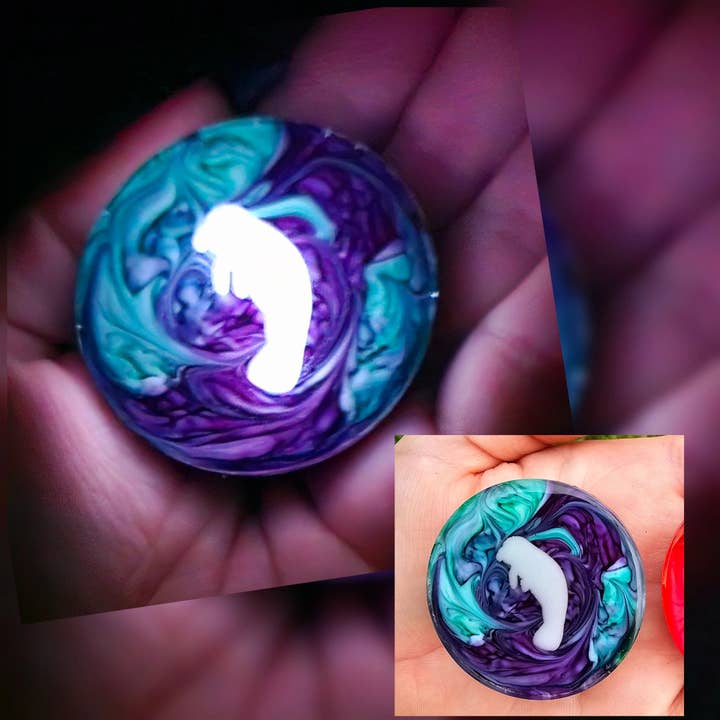 Shark Bitten - Wholesale Phone Grip - Glowing Manatee Popsocket