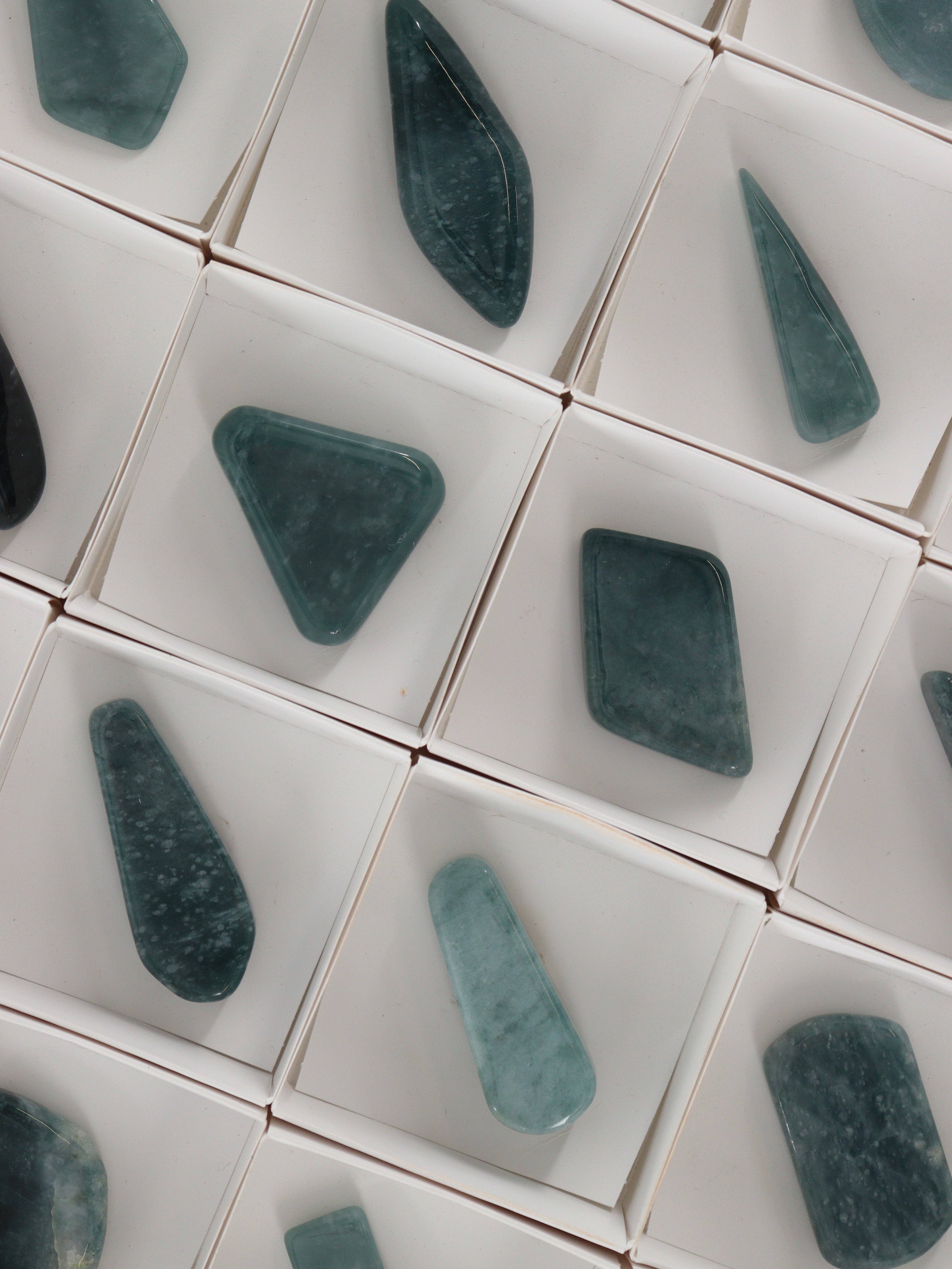 Mi Esperanza Minerals - Wholesale Spiritual Stone/Crystal - Jadeite Flat Set of 243
