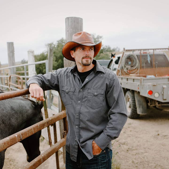 American Hat Makers - Venta al por mayor Sombrero cowboy - Unisex - Sombrero Vaquero de Cuero Genuino con Concho - Estilo Cyclone6