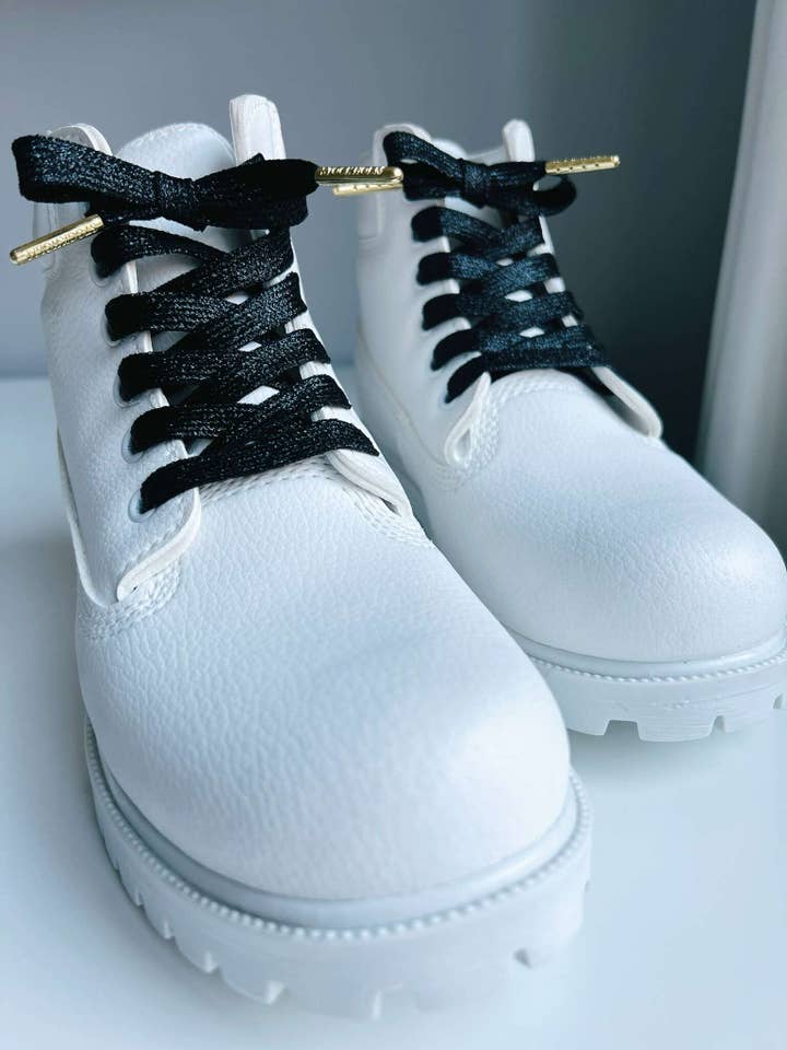 The Shoelace Brand - Wholesale Shoelaces - Women's - Glitter Black – Sparkling Black Shoelaces with Gold Tips