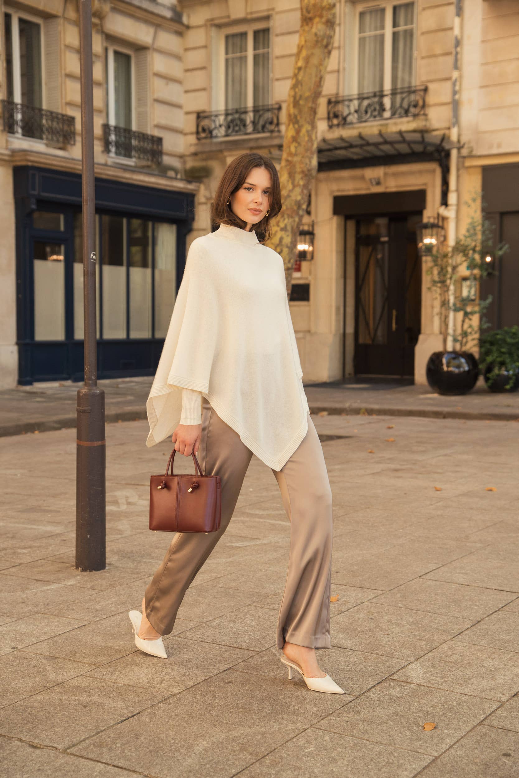 jw.atelier - Wholesale Poncho - Women's - 100% cashmere poncho3