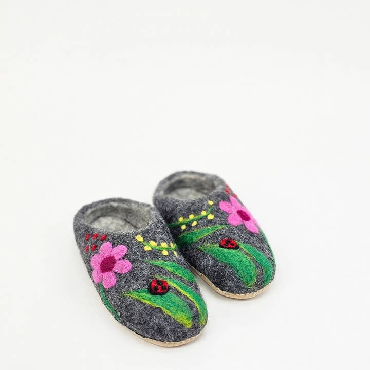 Feltiful - Wholesale Slippers – Women's - Handmade felt indoor slipper with different colors4