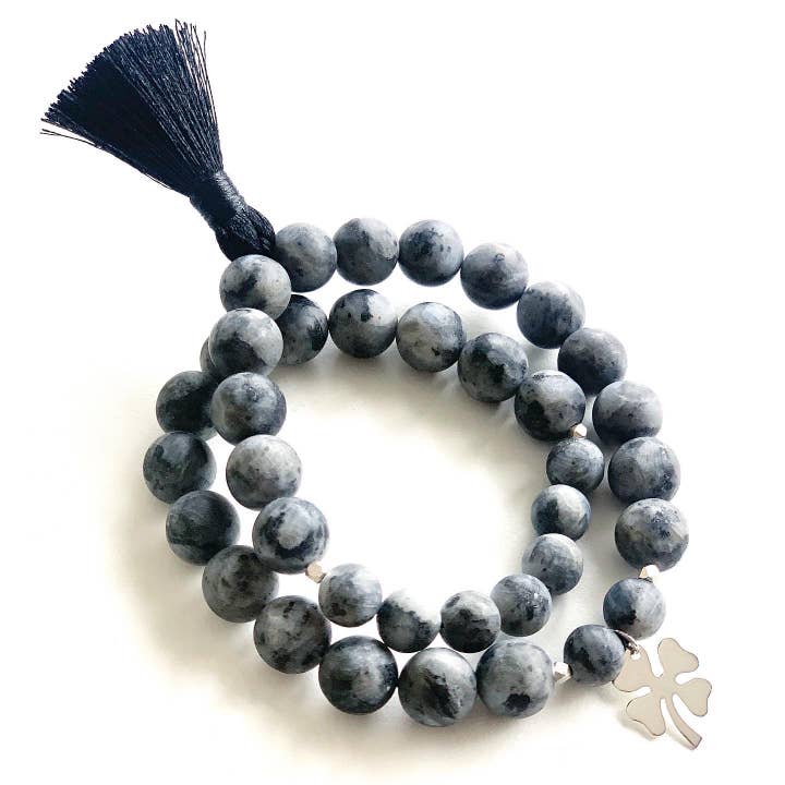 I Am Luck - Silver Clover - Double for wholesale by Modern Malas