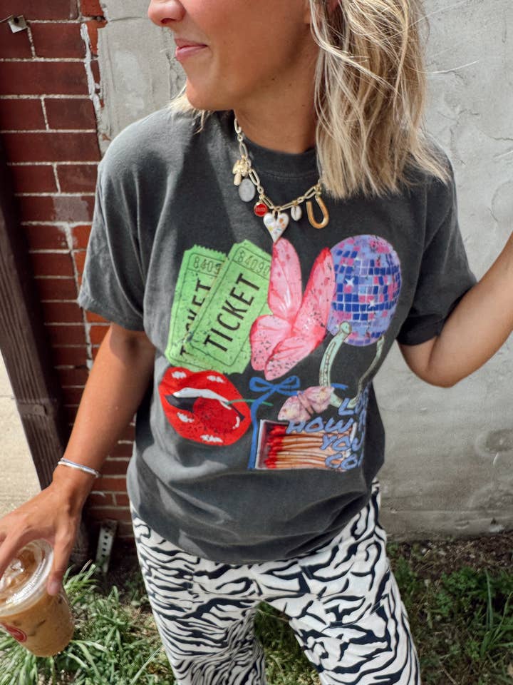 Camiseta Look How Far You've Come para venta al por mayor de Jules Co