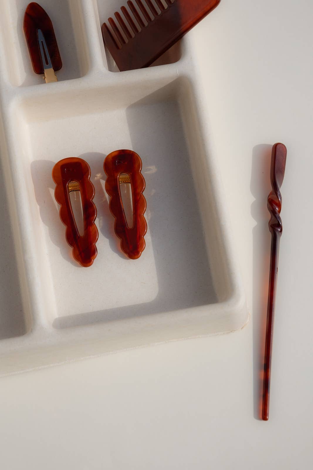 Peignee Paris - Wholesale Hair Clip - Women's - Signature Hair Clips - Moulin Rouge (Pair)3