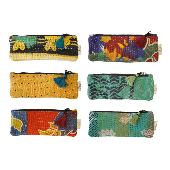Set med 6 pennfodral i Kantha Nr 3 för wholesale av Claire Beaugrand