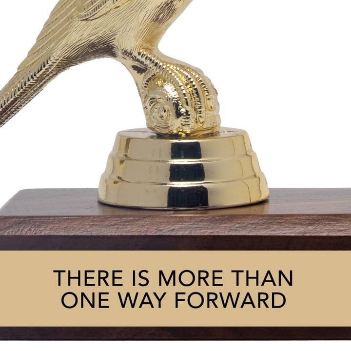 Jenni Earle - Wholesale Decorative Figurine - Encouragement Trophy - "THERE'S MORE THAN ONE WAY FORWARD" 1