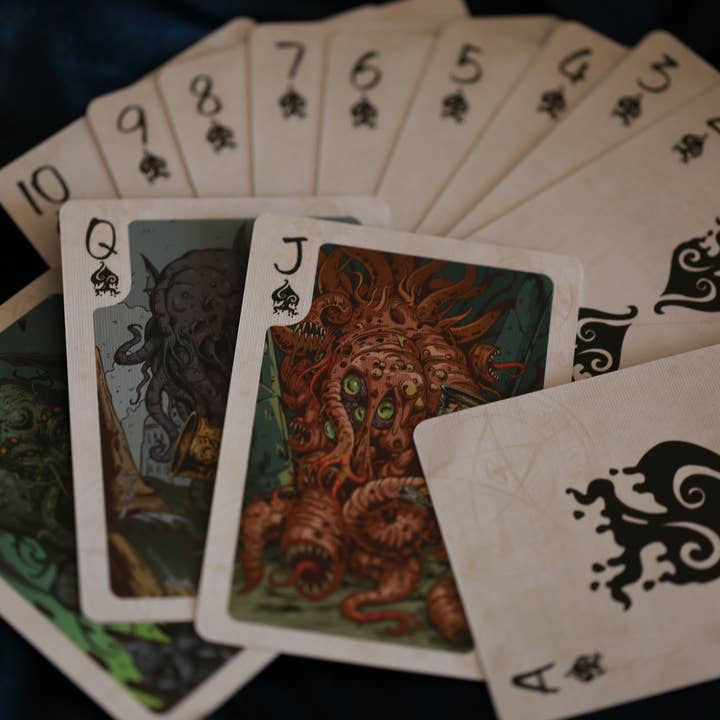 Vermilion Collection - Wholesale Playing Cards - Cthulhu Mythos Comicology (Old Whispers) Playing Cards8