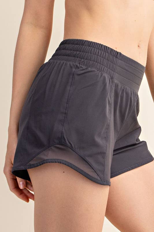 Sunday Morning - Vente Short de sport – femme - Shorts à taille smockée avec empiècement en mesh sur les côtés3