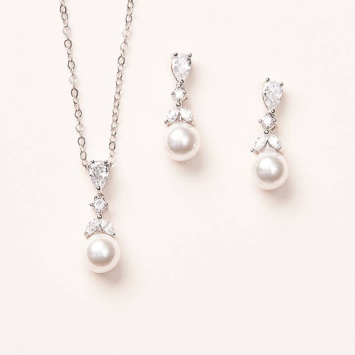 Ensemble de bijoux Kelsey Pearl Drop et autres tendances Résultats pour perles d'eau douce en vente B2B. Retours gratuits et paiement à 60 jours sur Faire sur Faire.