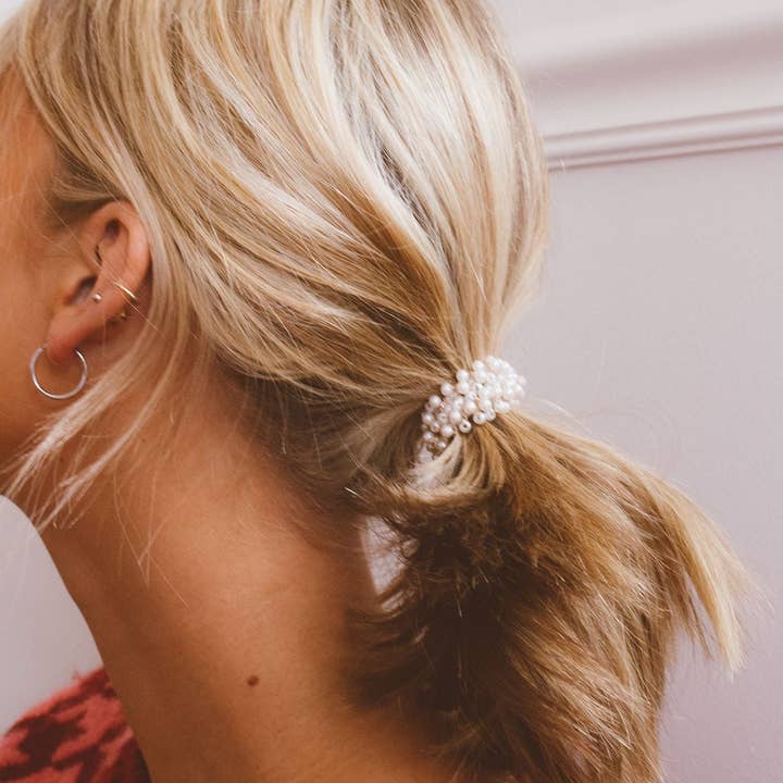 Shop Andi - Wholesale Hair tie - Tiny Pearl Ponytail3