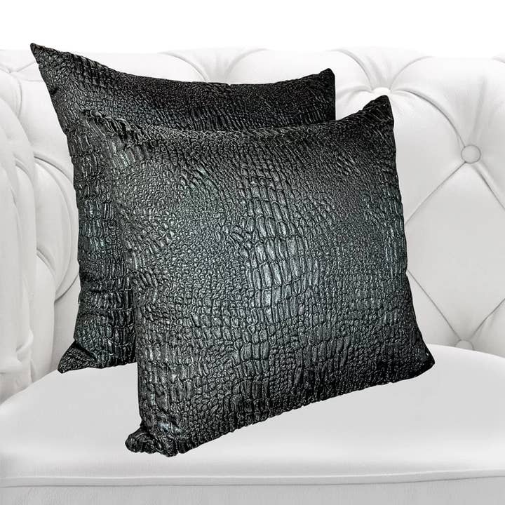 Zwart Krokodil Gewatteerd Sierkussen in Italiaanse Stof voor wholesale door DECO DECOR