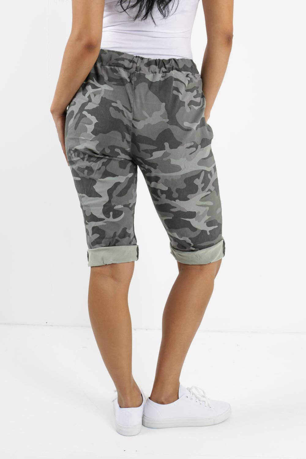Miss Bold – wholesale Shorts – Women’s – Italian Camouflage Magic Chino Shorts124