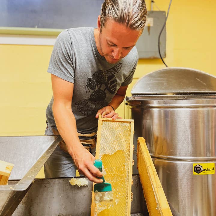 Messner Bee Farm - Wholesale Honey - Raw Honey/ 12oz / Kansas City Honey1