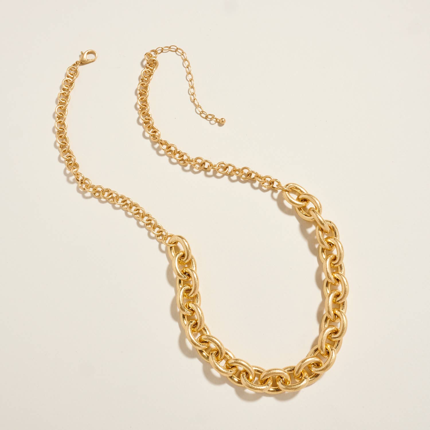 Designature New York - Vendita all&#x27;ingrosso Collane a catena e maglie - Collana Vintage a Catena Spessa in Metallo0