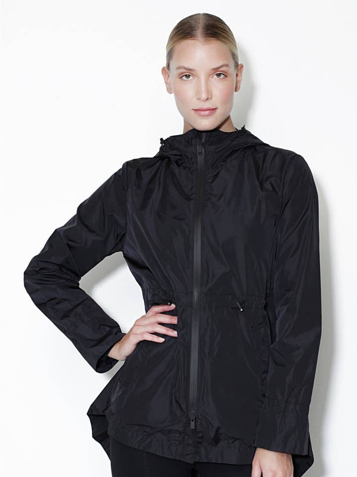 CORTAVIENTOS SCUDO NEGRO para venta al por mayor de Sapopa