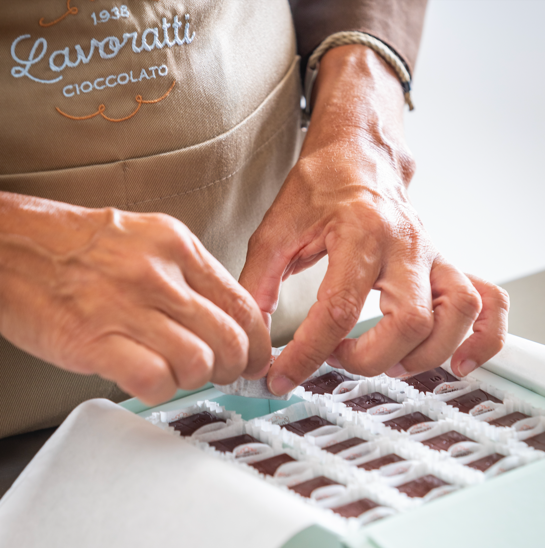 Cioccolato Lavoratti 1938 - Vente Boîtes de chocolats - Pralines au chocolat assorties 20 pièces, boîte à chocolat1