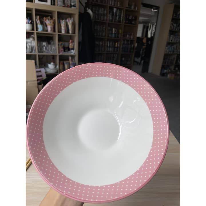 Silver Buffalo - Wholesale Bowl - Strawberry Shortcake Vintage Berries 30oz Ceramic Ramen Bowl