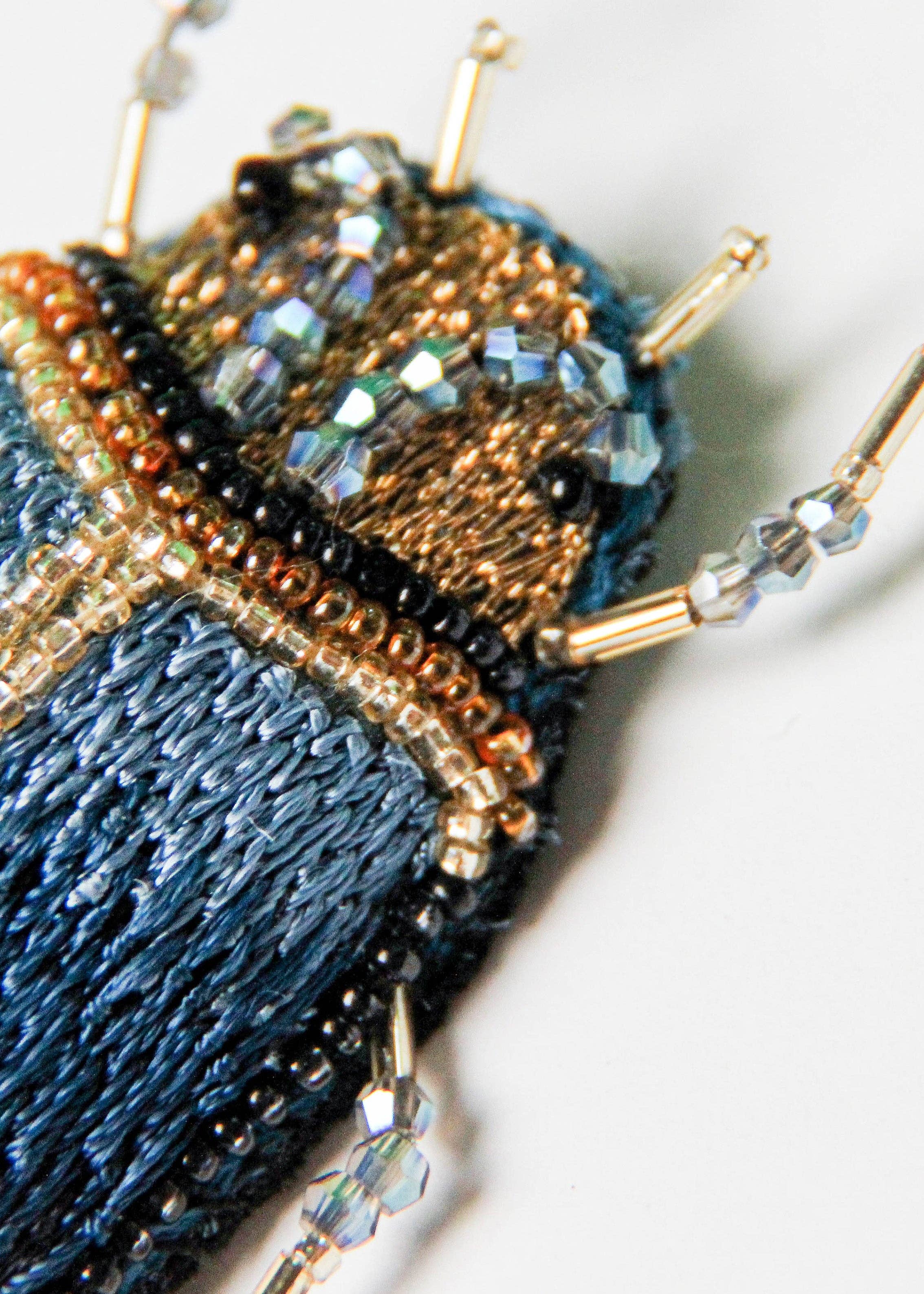 Aéle Paris - Wholesale Brooch - EMBROIDERED BROOCH IN THE SHAPE OF A BEETLE - BARNABY 3