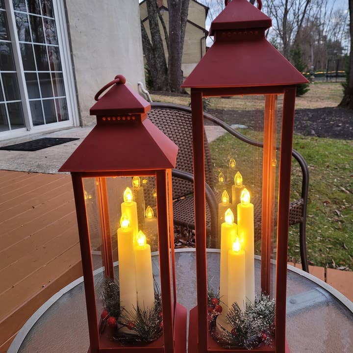 Green Pastures Wholesale - Vendita all'ingrosso Lanterne - Lanterna rossa con una o tre candele LED tremolanti
