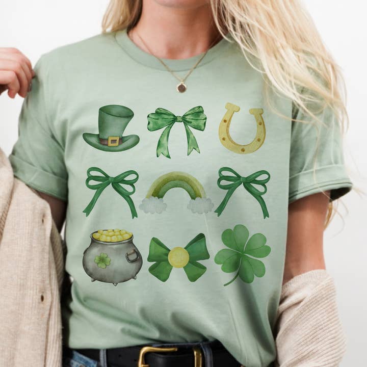 Maglietta Grafica St. Patricks Collage Trifogli e Magliette con Quadrifogli per la vendita all'ingrosso da parte di Par.tees by Party On!