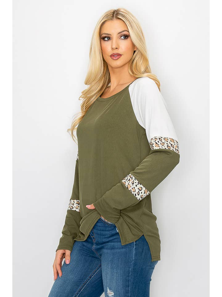 ePretty - Wholesale Tunic - Women's - G4-TP2153 Ribbed Leopard Color Block Long Sleeve Top3