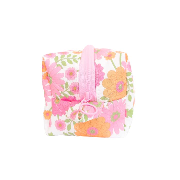 Kiki & Co. - Wholesale Make-up/cosmetic bag - Quilted Makeup Bag- Vintage Floral1
