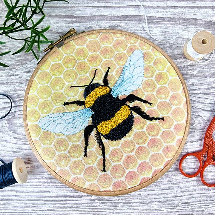 Oh Sew Bootiful - Wholesale Embroidery/Cross Stitch Supplies - Bumblebee Handmade Embroidery Pattern Fabric Pack