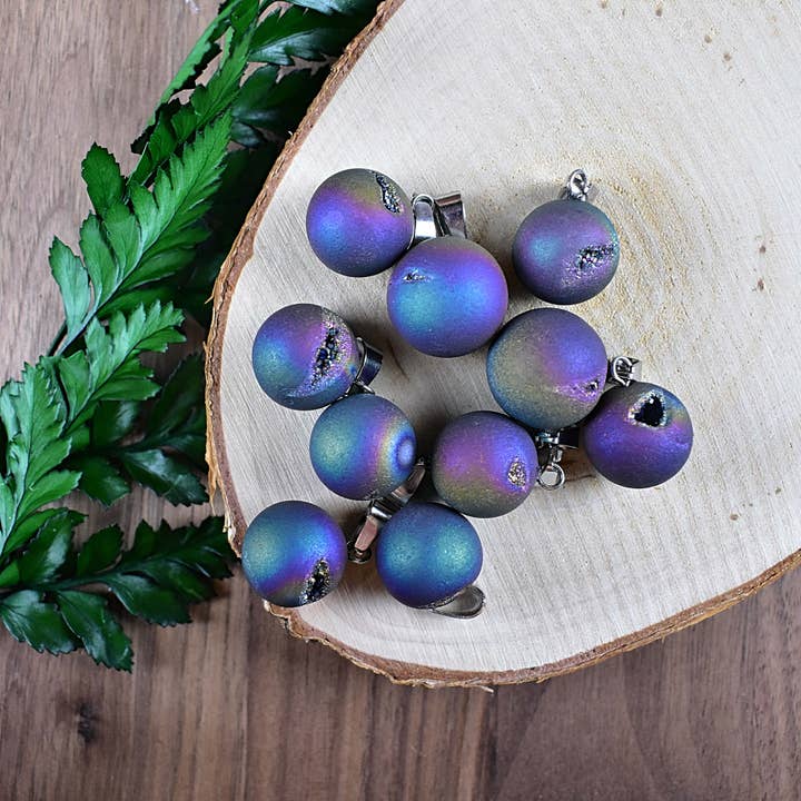 Ewelina Pas Jewelry - Wholesale Pendant/Charm Necklace - Silver Rainbow Titanium Geode Orb Necklace