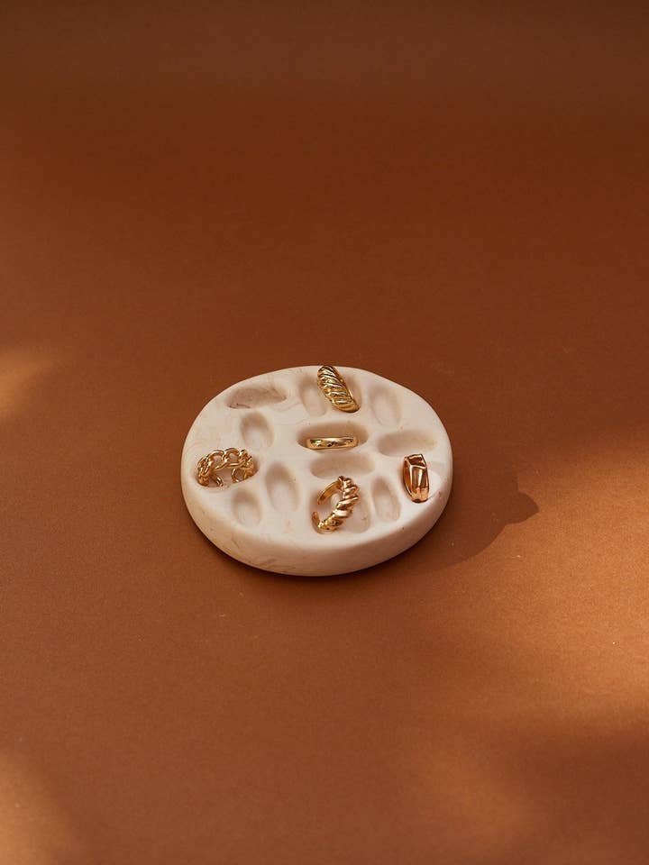 Round Jesmonite Ring Holder Tray | Minimalist Jewelry Organizer for wholesale by Dari Candles and Decor