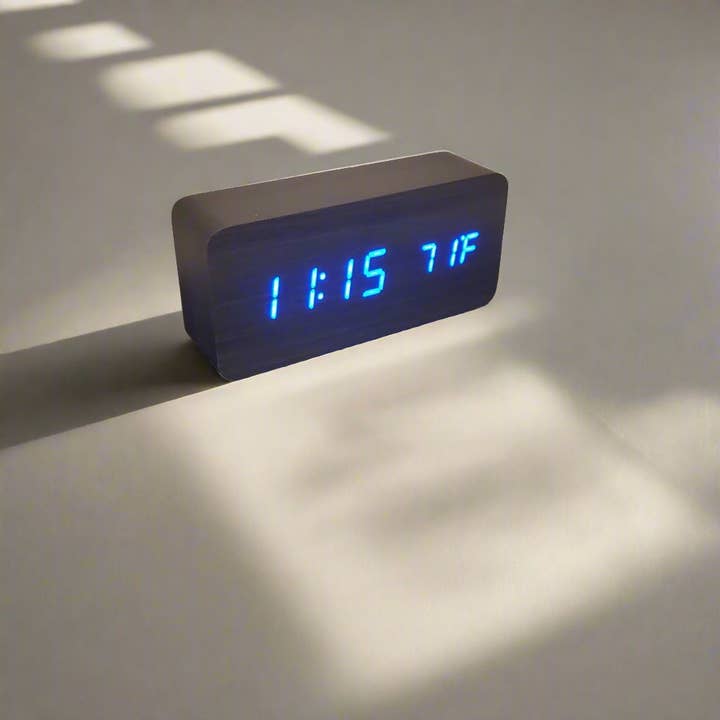 Ponder and Pun - Wholesale Alarm Clock - Sleek Digital Alarm Clock14