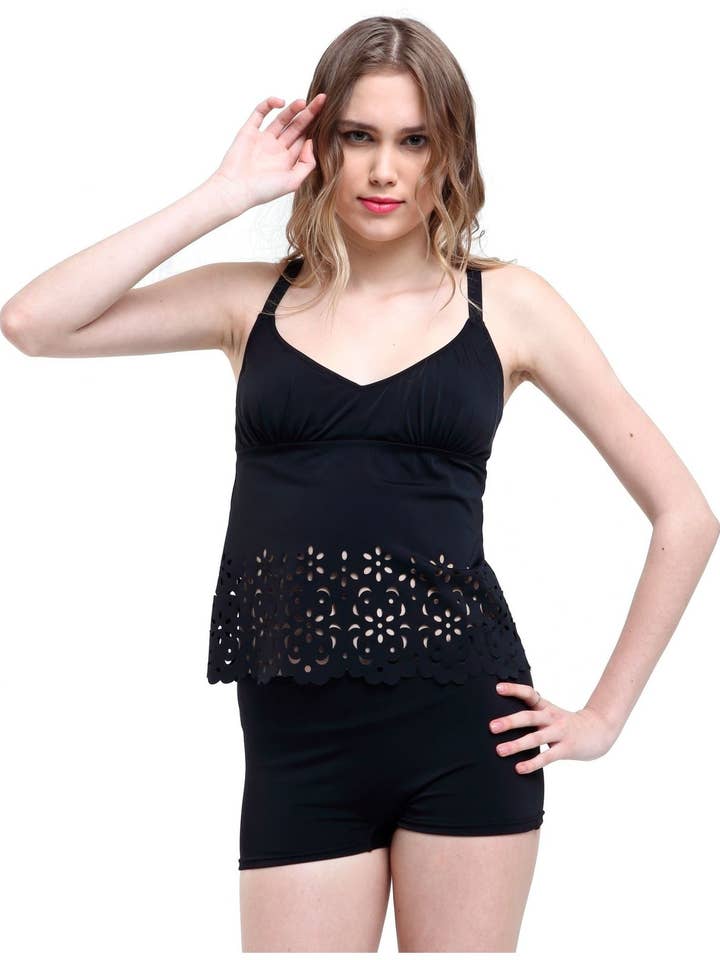 Argisa Strappy Tankini med Lige Laser Shorts Sort for engroshandel hos Argisa