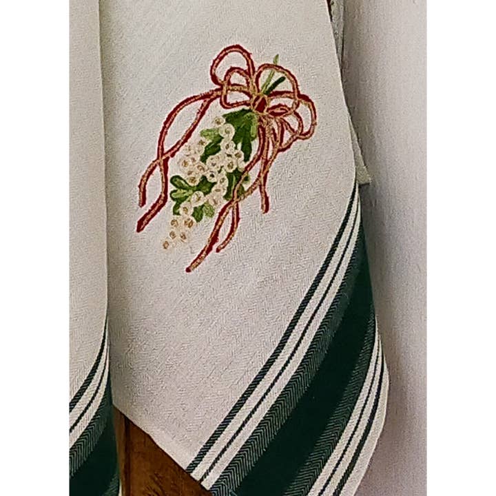 BUSATTI - Wholesale Tea Towel - TWO GREEN STRAWBERRIES CHRISTMAS TOWEL