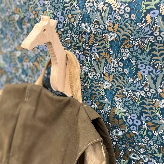 Giraf trævægkrog til børn for engroshandel hos mosey design