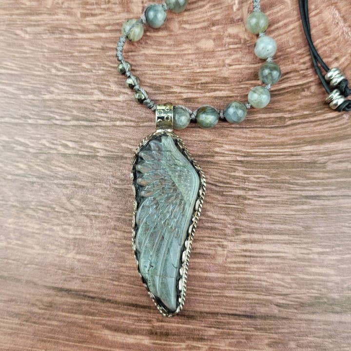 ZINC Designs - Wholesale Pendant/Charm Necklace - Labradorite Angel Wing Necklace