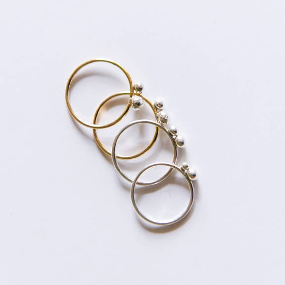 Anelli Delicati a Punto | Argento Sterling o Riempito in Oro 14k per la vendita all'ingrosso da parte di Blossom and Shine