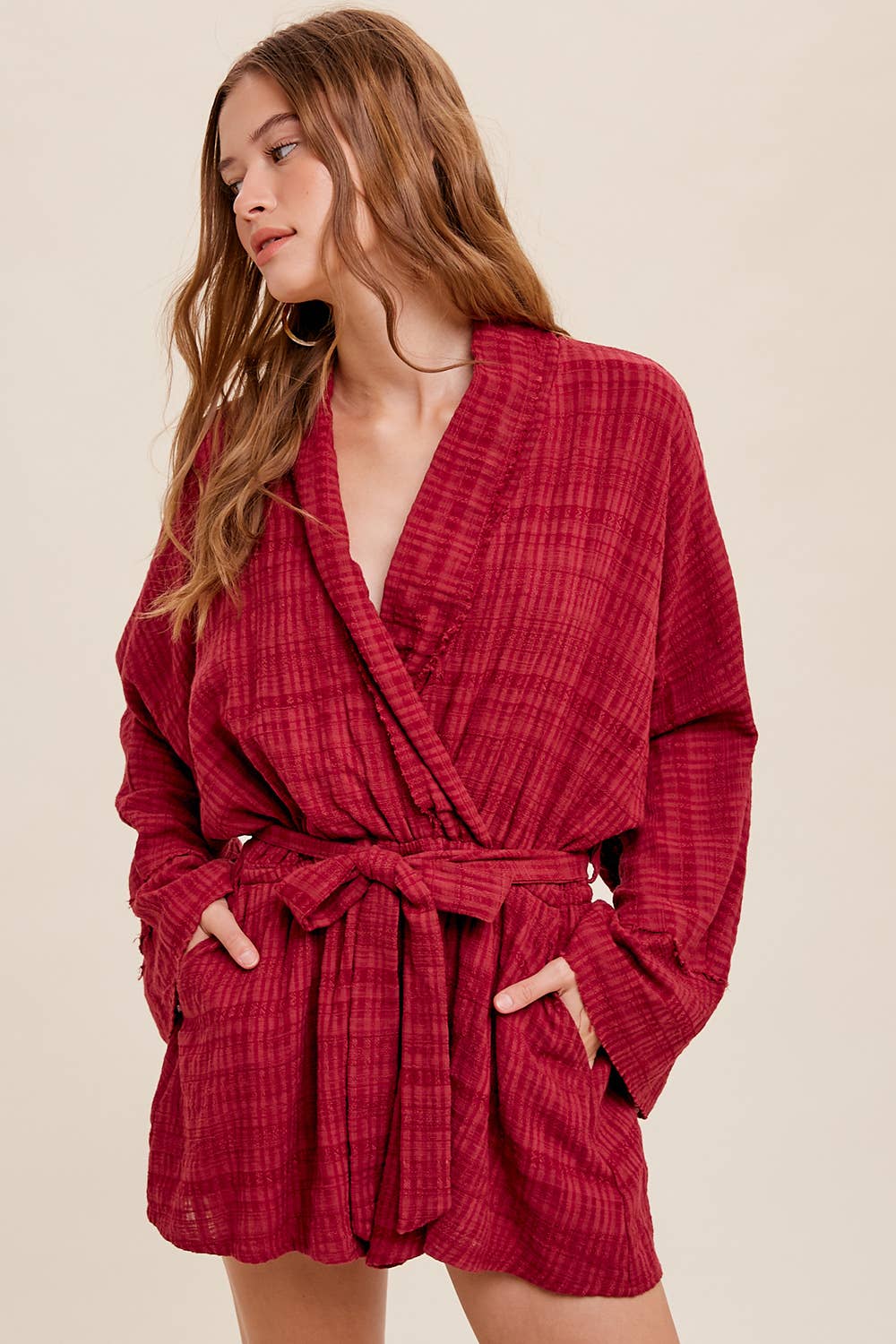 Listicle – Romper - Mulher por atacado – Macacão Texturizado com Cinto1